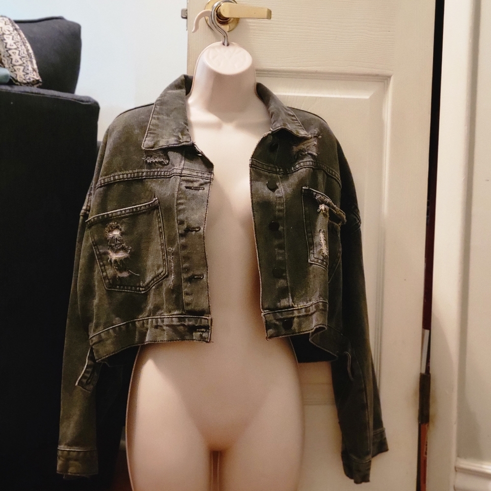 Distressed Crop Jean Jacket With Fringe - Picture 2 of 4